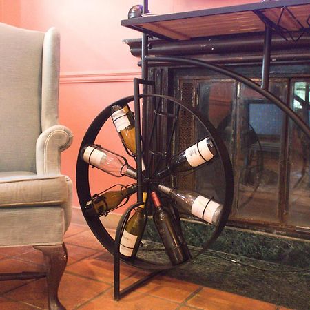 The Caribbean Court Boutique Hotel Веро Бич Экстерьер фото